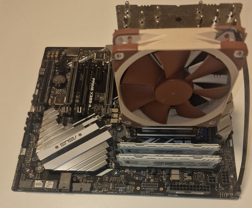 Asus Prime X399-A - TR4 + AMD Ryzen Threadripper 1920X + Noctua NH-U12S TR4-SP3 CPU Kjøler + 32GB DDR4