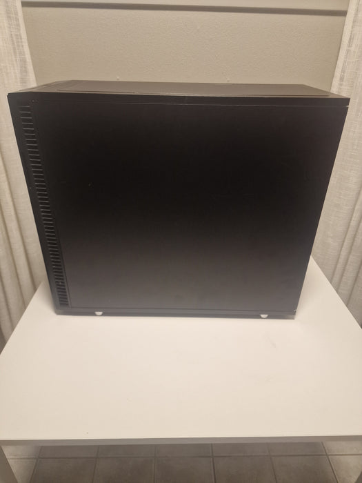 Fractal Design Define R6 USB-C Sort TG u/ Sidepanel
