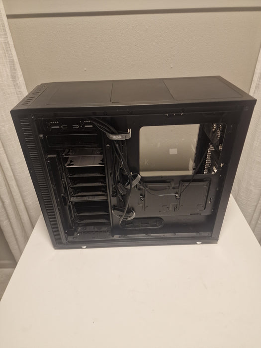 Fractal Design Define R5 Sort - Window