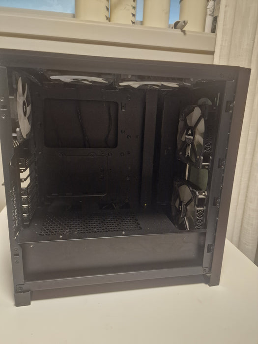 Corsair iCUE 4000X RGB Midi Tower Sort