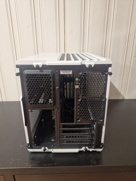 Corsair Carbide Air 240 Cube Case Hvit