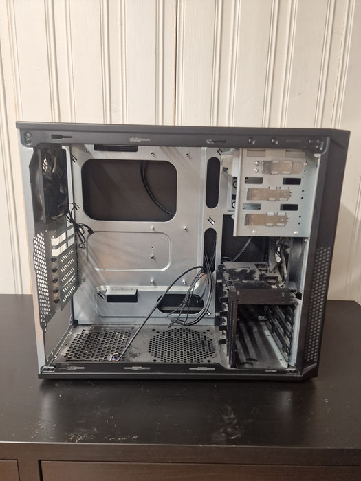 Corsair Carbide 200R Midi Tower Sort