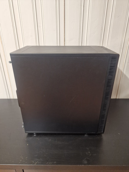 Fractal Design Define Mini C