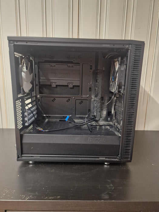 Fractal Design Define Mini C
