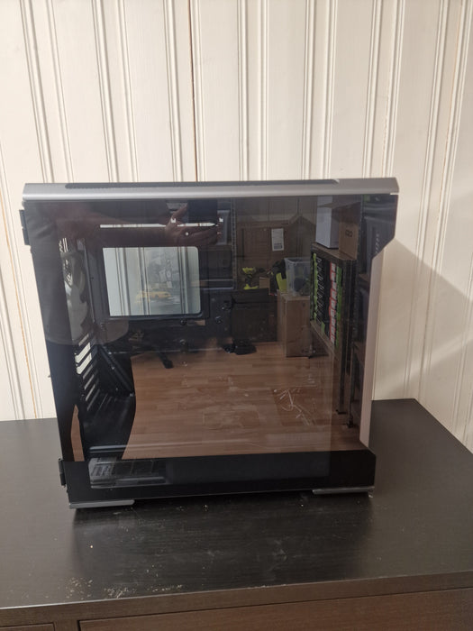 Enthoo Evolv X Glass Midi Tower Sølv