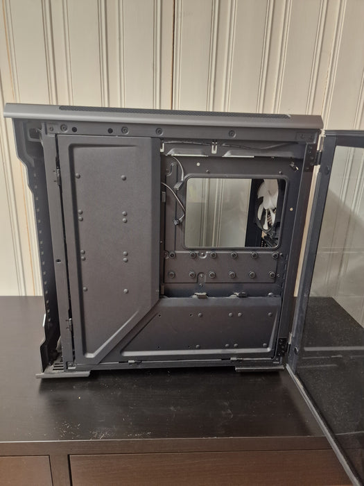 Enthoo Evolv X Glass Midi Tower Sølv