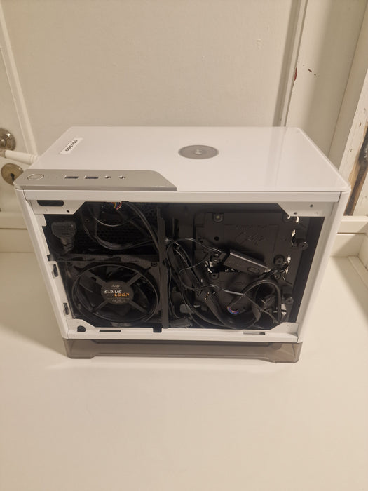 In Win A1 PLUS Hvit m/650W PSU