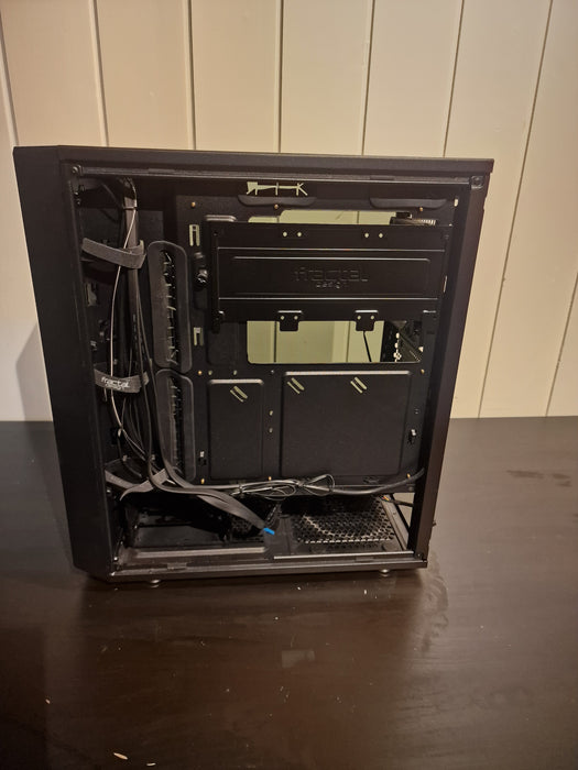 Fractal Design Meshify C TG (sort)