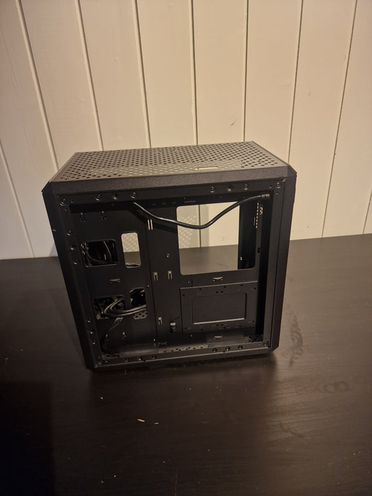 Cooler Master Q500L /uten sidepanel