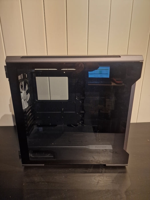 Enthoo Evolv X Glass Midi Tower Sølv