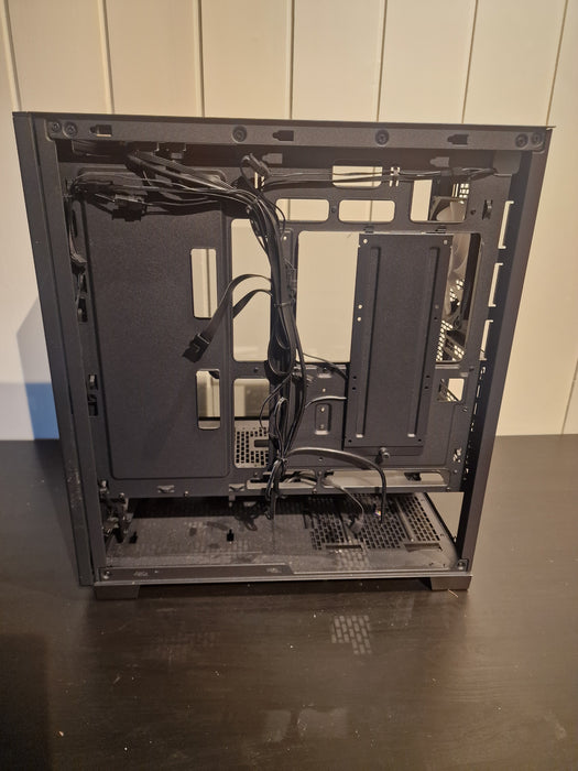 Phanteks XT Pro Ultra Mid Tower (sort)