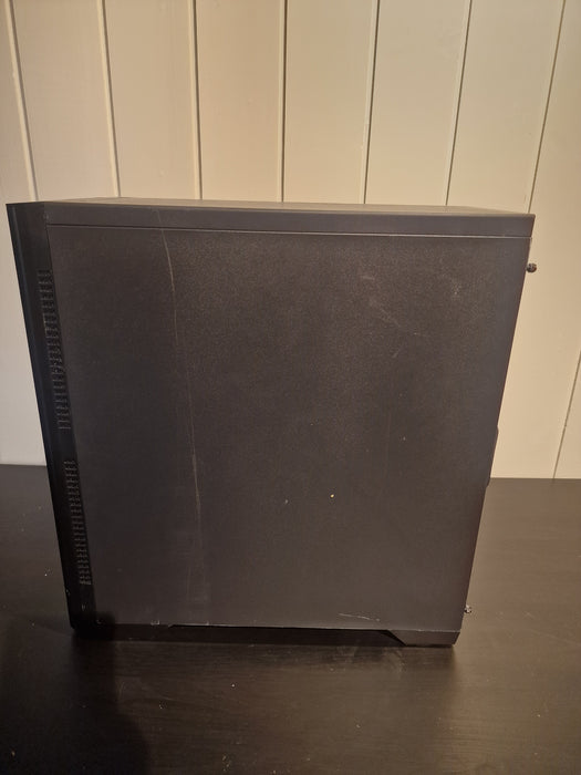 Svive Luna S700 W Midi Tower