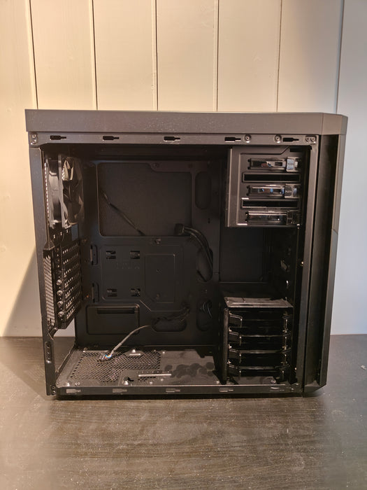 Corsair Carbide 330R Blackout Edition