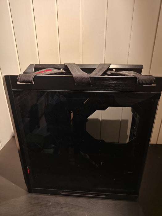 Asus ROG Strix Helios (Sort/Transparent)
