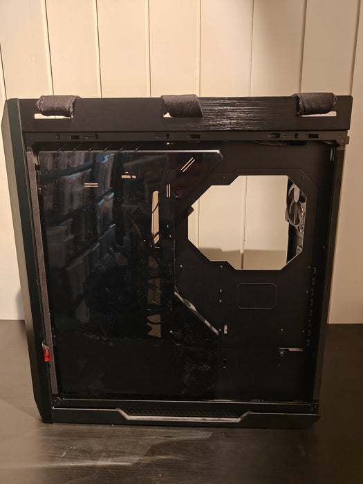 Asus ROG Strix Helios (Sort/Transparent)