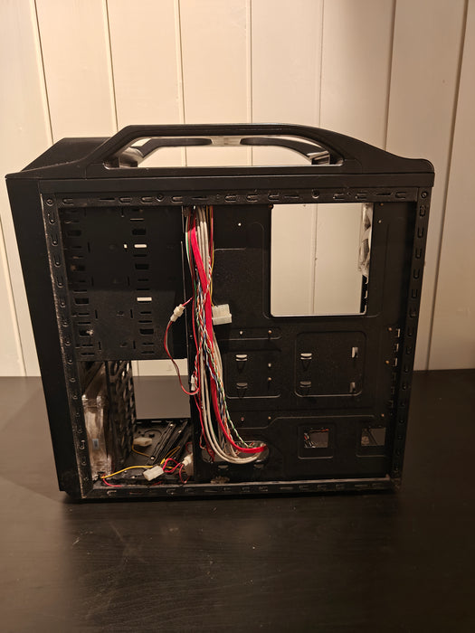 CM Storm Scout Midi Tower Sort