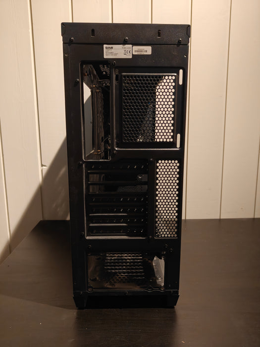 Svive Luna S700 W Midi Tower