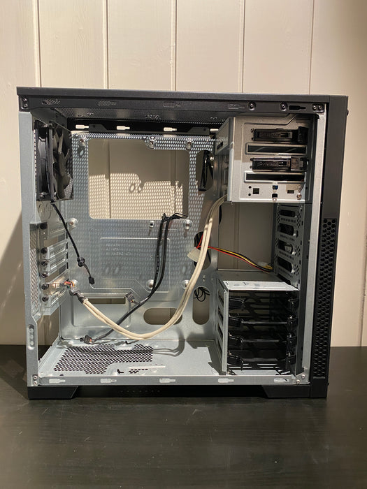 Corsair Carbide 300R Midi Tower Sort