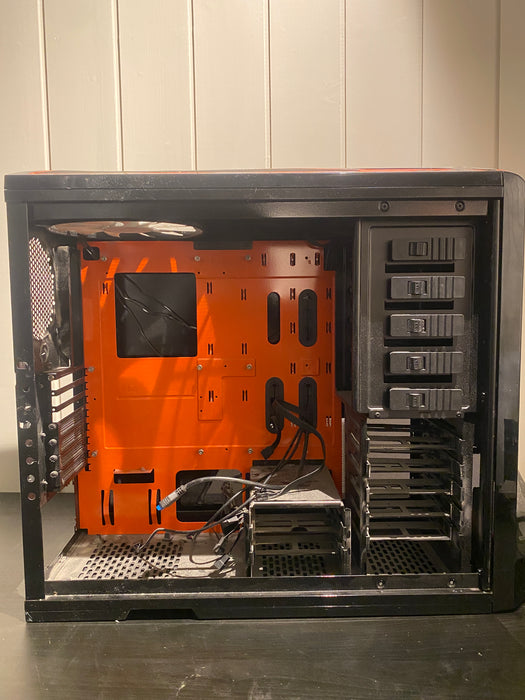 NZXT Phantom Special Edition Sort/Orange