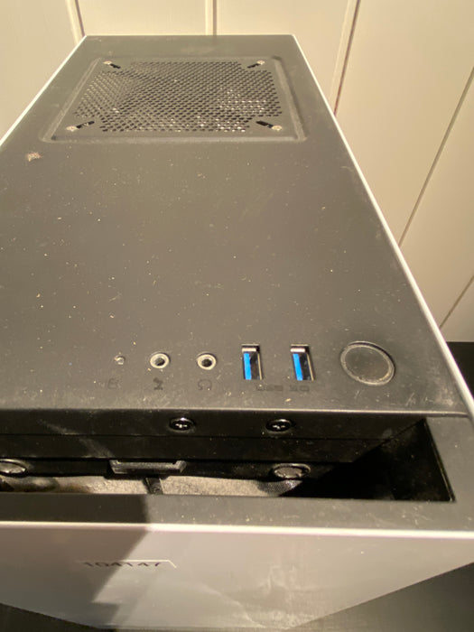 NZXT S340 Midi Tower Hvit