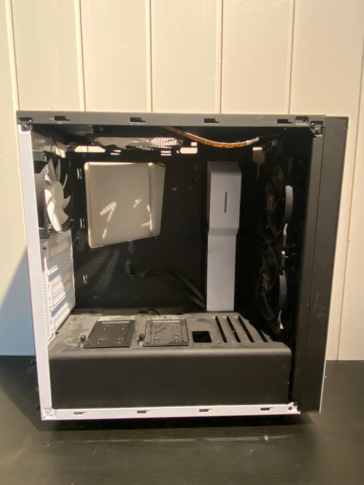 NZXT S340 Midi Tower Hvit