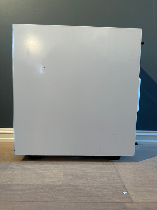 NZXT S340 Midi Tower Hvit
