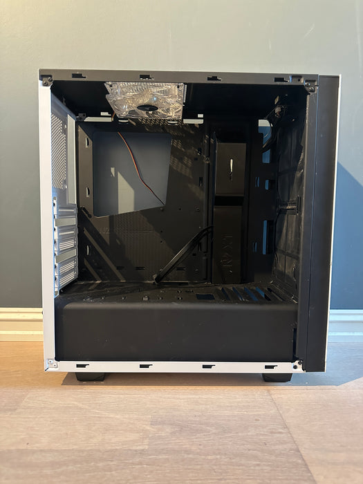 NZXT S340 Midi Tower Hvit