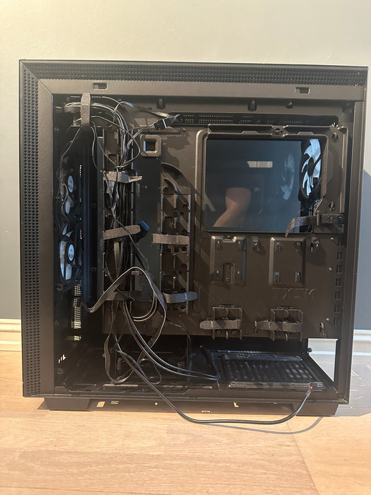 NZXT H710 Sort