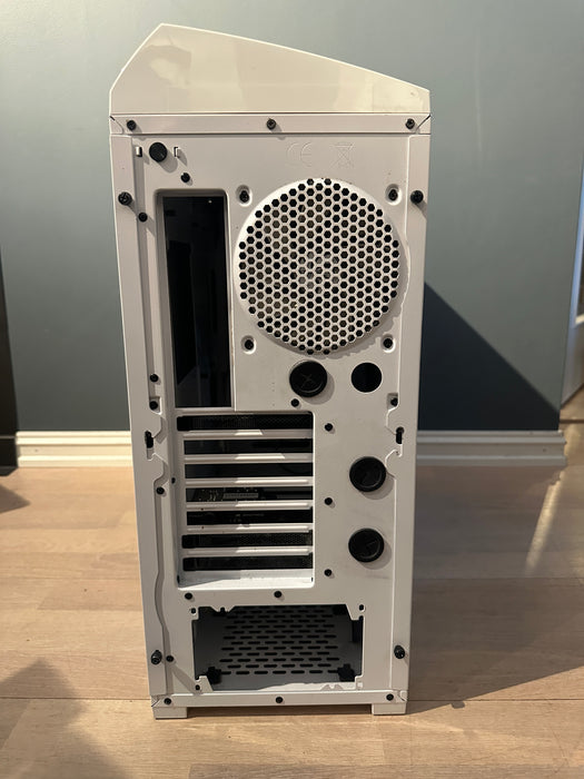 NZXT Phantom Crafted Series Hvit