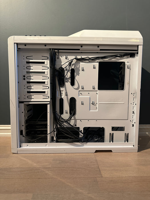 NZXT Phantom Crafted Series Hvit
