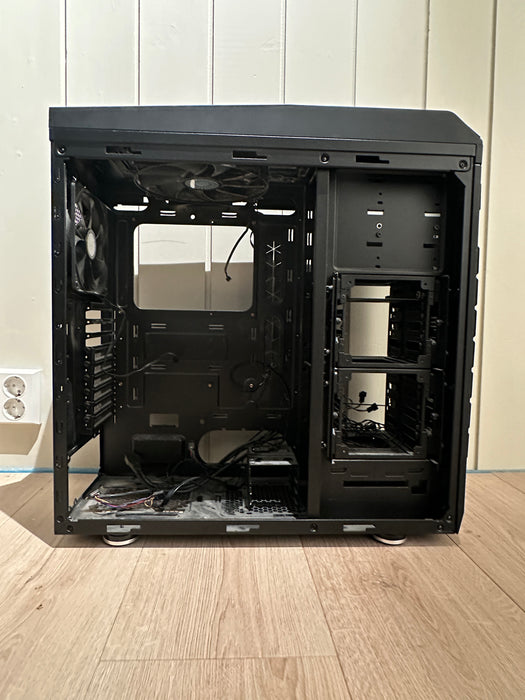 Cooler Master Storm Trooper Gaming Big Tower Sort