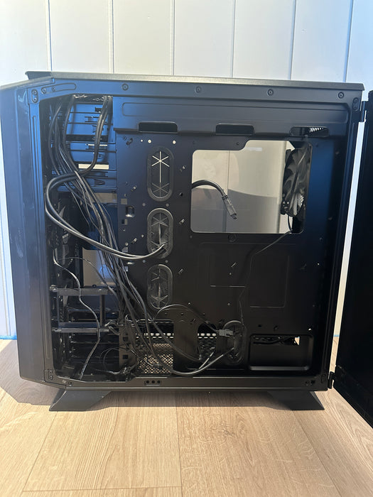 Corsair Graphite 760T Big Tower (sort)