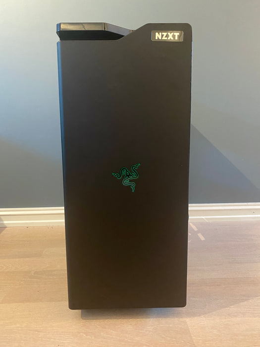 NZXT H440 Special Edition Midi Tower - Designed by Razer