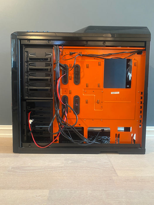 NZXT Phantom Special Edition Sort/Orange