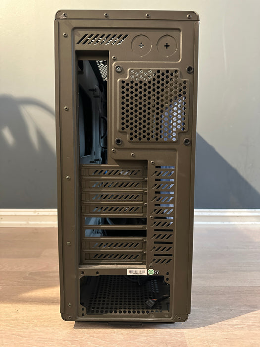 VENGEANCE C70 Mid-Tower Gaming Case — Military Green